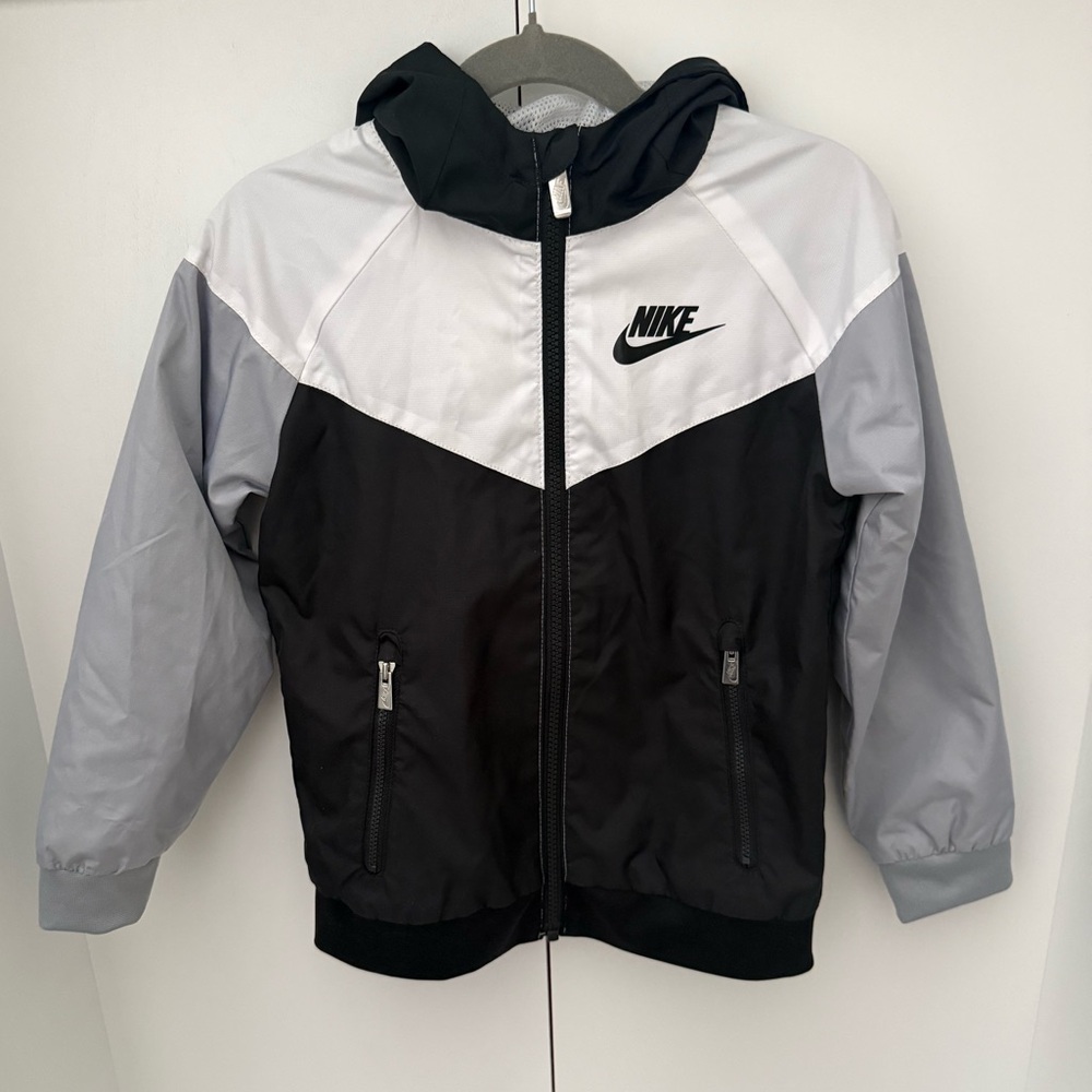 Nike Little Kids' Windrunner Water Resistant Hooded Jacket 6
